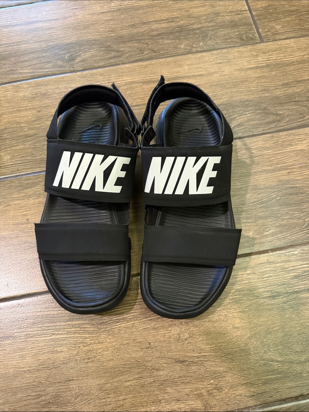 Nike Tanjun Women's Sandals Size 9 Black White Slingback 882694-001